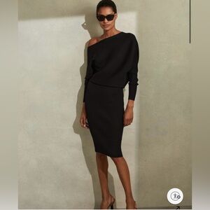 Reiss Elegant Black knit Off-Shoulder Dress in size XS
